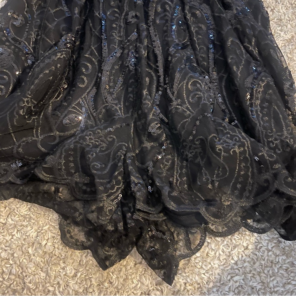 VENUS Black Sequin Lace Romper (US 8) V-Neck Flutter Sleeve Scallop Hem - Picture 7 of 11